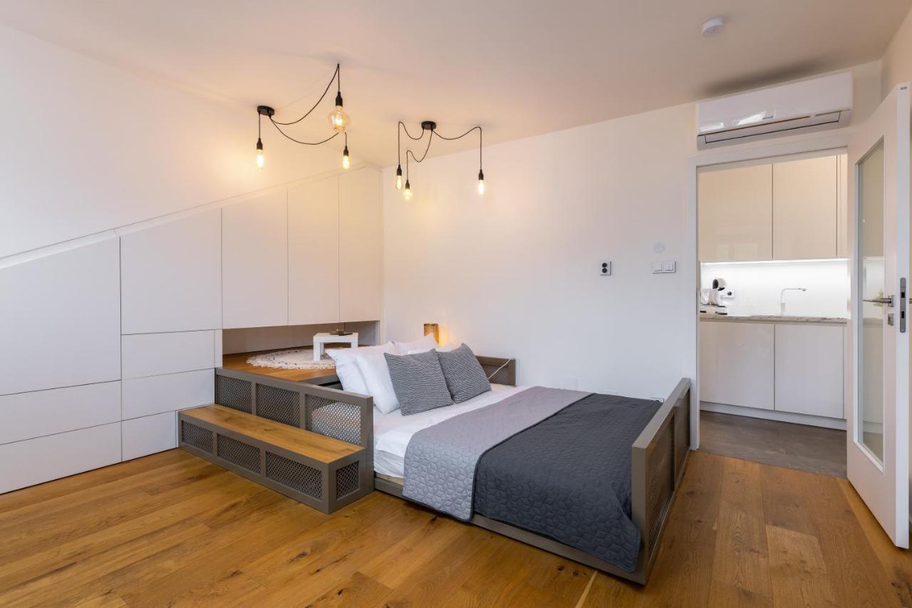 Luxurious, Charming Studio Perfect For Couples Praga Exterior foto