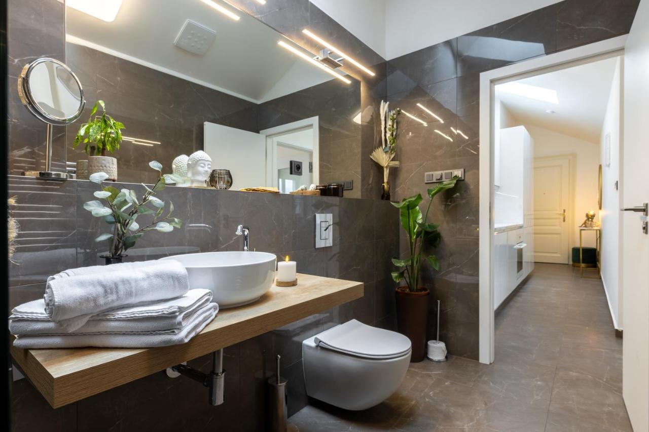 Luxurious, Charming Studio Perfect For Couples Praga Exterior foto