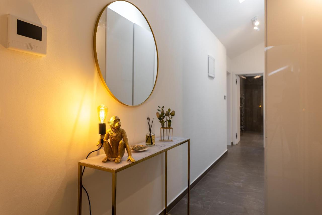 Luxurious, Charming Studio Perfect For Couples Praga Exterior foto